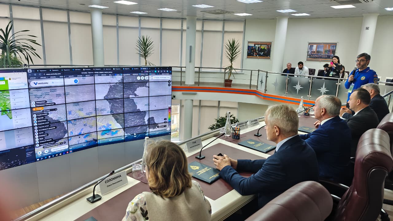 В рамках форума "Устойчивое развитие горных территорий" в МЧС Дагестана прошел круглый стол